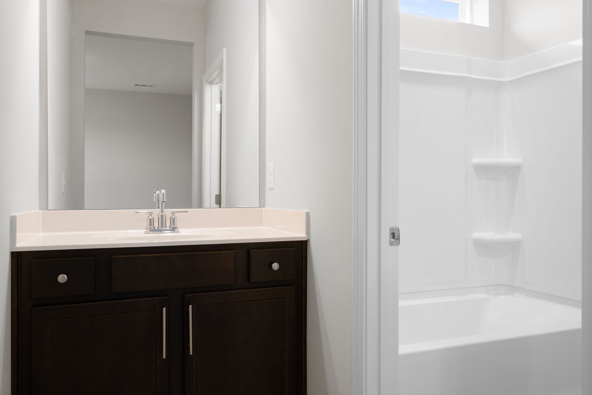 507 Pine Valley Rd Mount Mount Juliet, TN 37122 - Photo 32 of 48 a bathroom with a bath tub sink mirror and shower