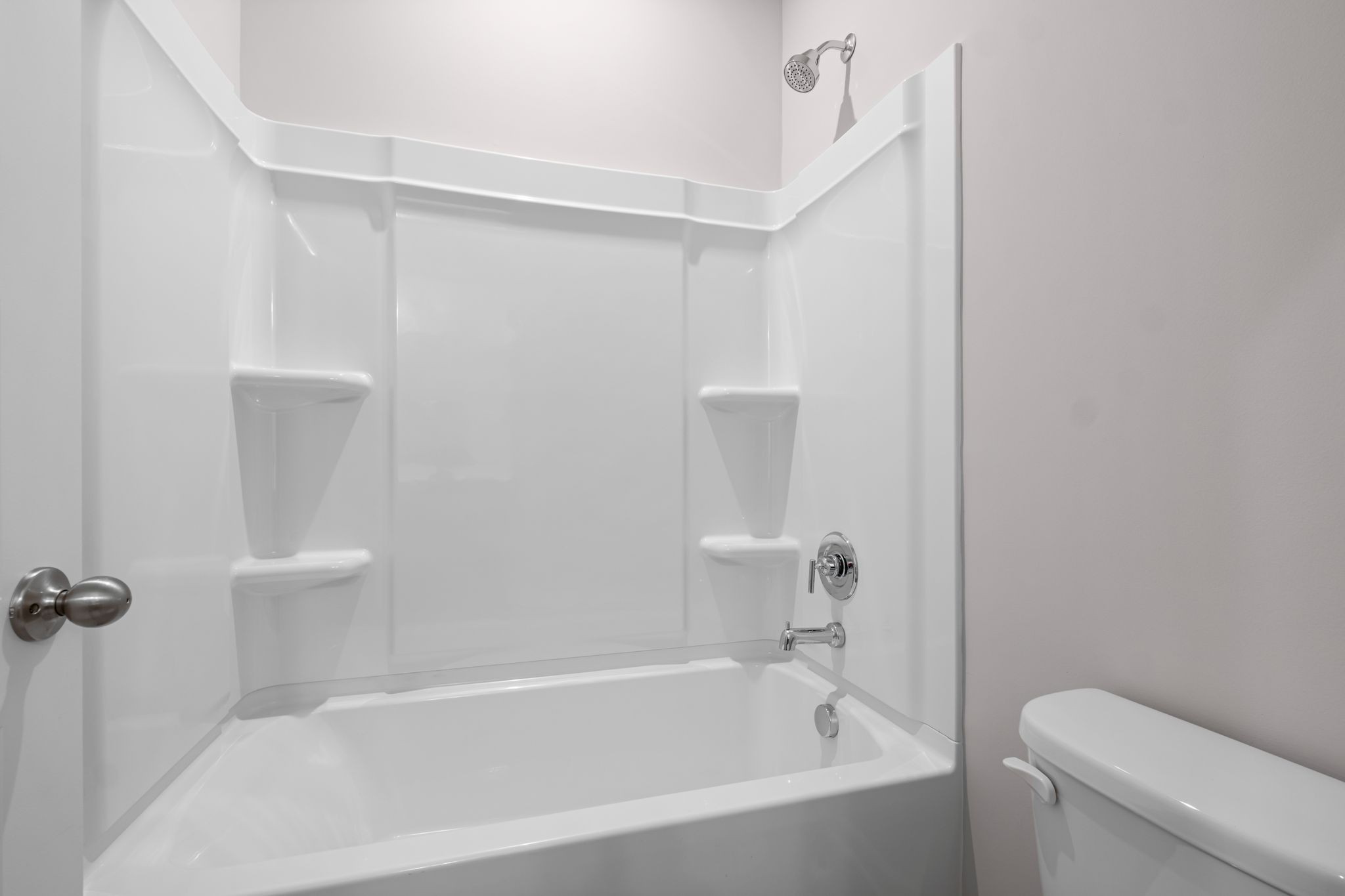 507 Pine Valley Rd Mount Mount Juliet, TN 37122 - Photo 40 of 48 a bathroom with a bathtub and a toilet