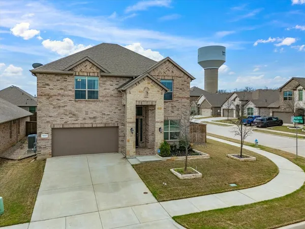 $560,000 | 1044 Pitch Pine Street, Hickory Creek, TX 75065