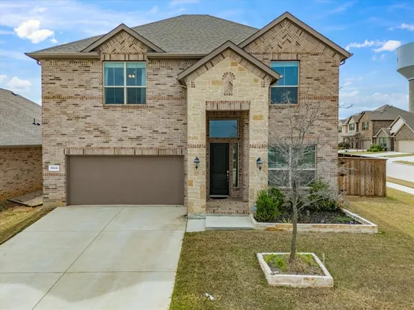 $560,000 | 1044 Pitch Pine Street, Hickory Creek, TX 75065