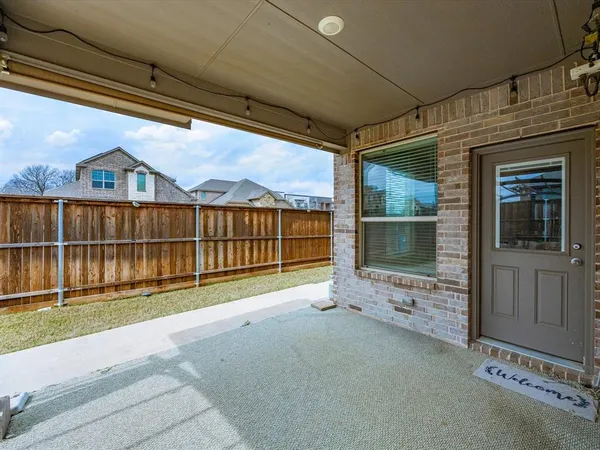 $560,000 | 1044 Pitch Pine Street, Hickory Creek, TX 75065