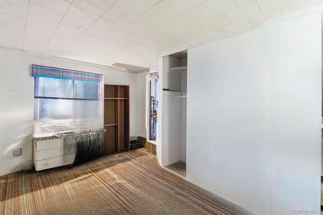 $749,900 | 11 Val Court, Holbrook, NY 11741