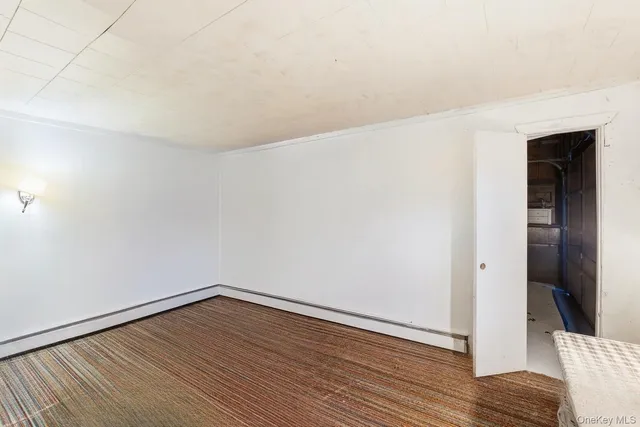 $749,900 | 11 Val Court, Holbrook, NY 11741