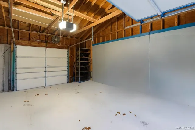 $749,900 | 11 Val Court, Holbrook, NY 11741