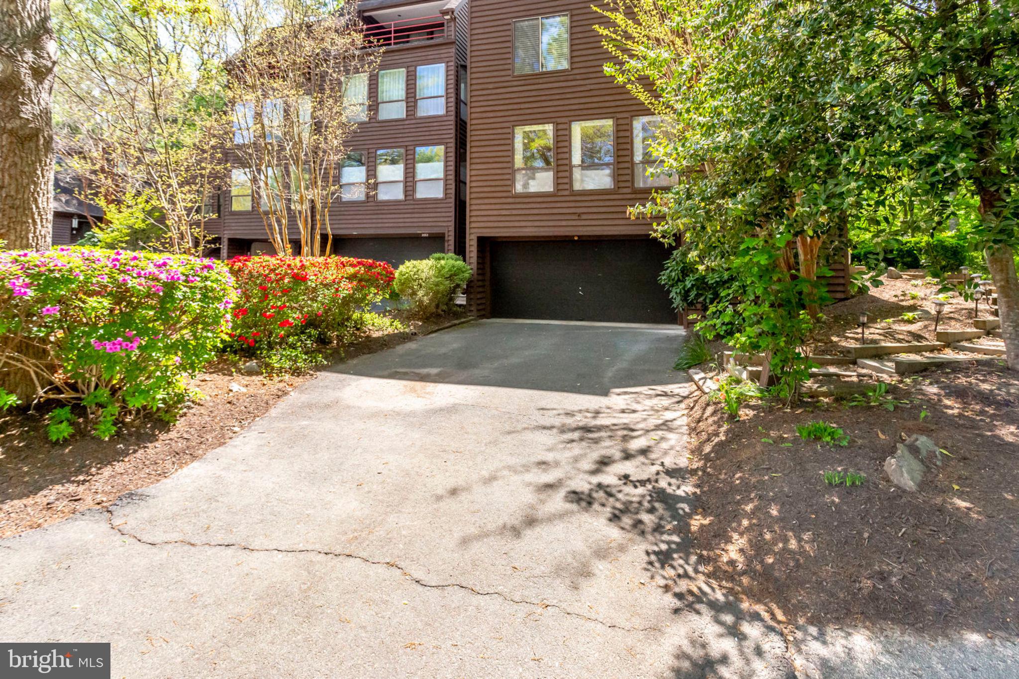 2001 Turtle Pond Drive Reston, VA 20191 - Photo 3 of 79 Gallery Image 3