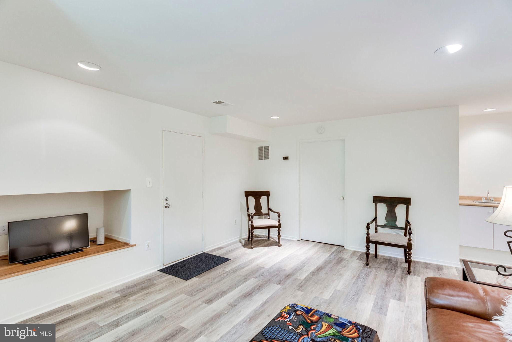 2001 Turtle Pond Drive Reston, VA 20191 - Photo 35 of 79 Gallery Image 35