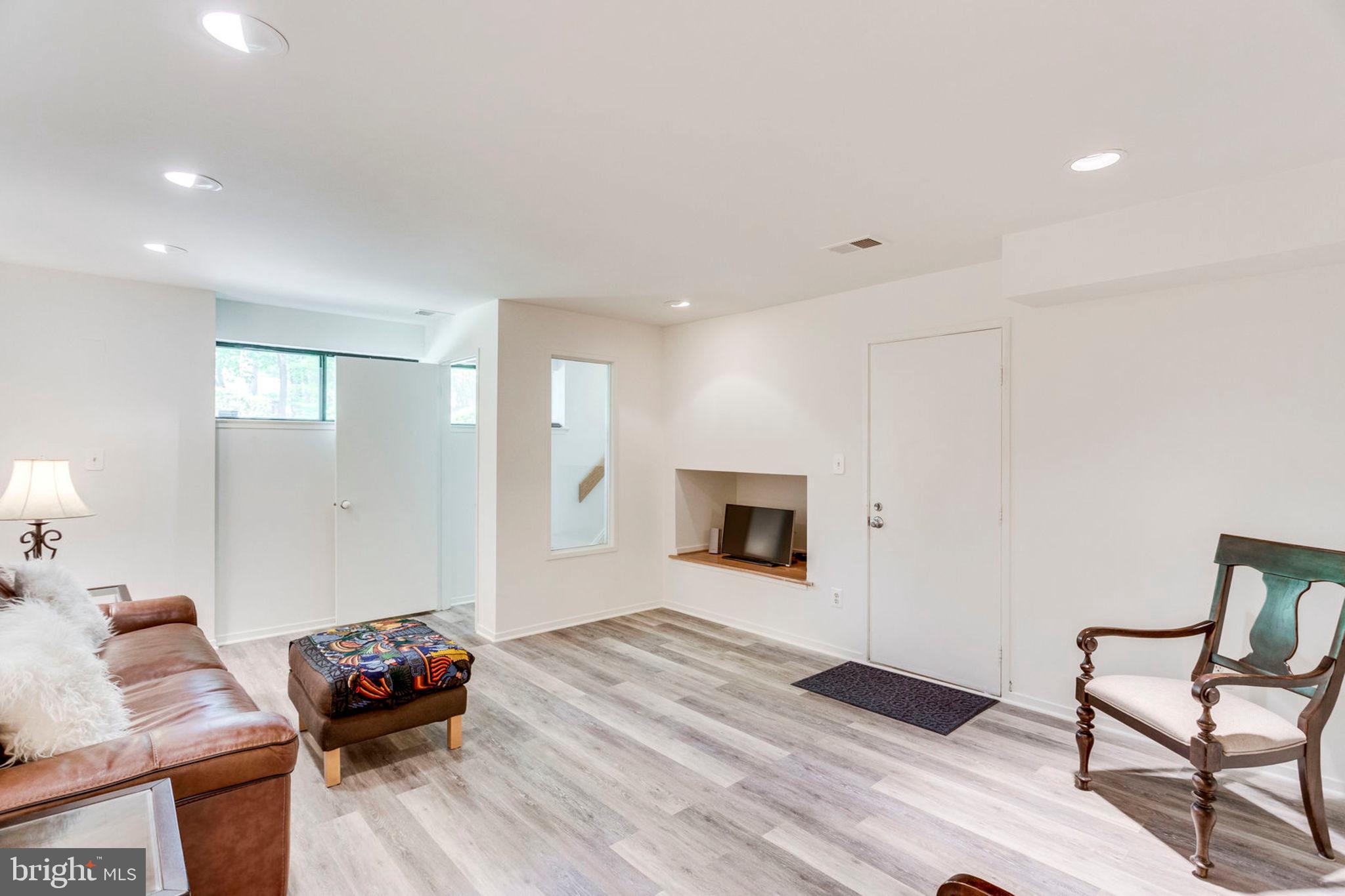 2001 Turtle Pond Drive Reston, VA 20191 - Photo 36 of 79 Gallery Image 36