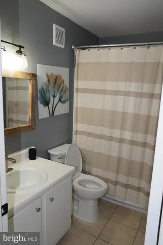 $2,400 | 704 The Woods, Cherry Hill, NJ 08003