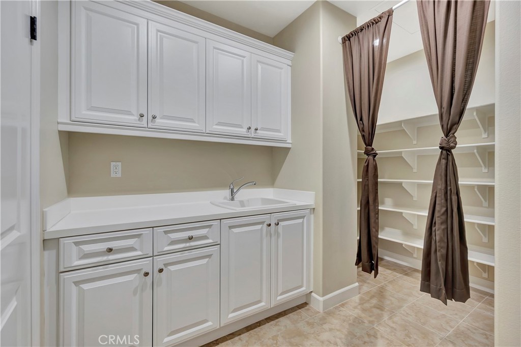 83 Navigator Irvine, CA 92620 - Photo 11 of 19