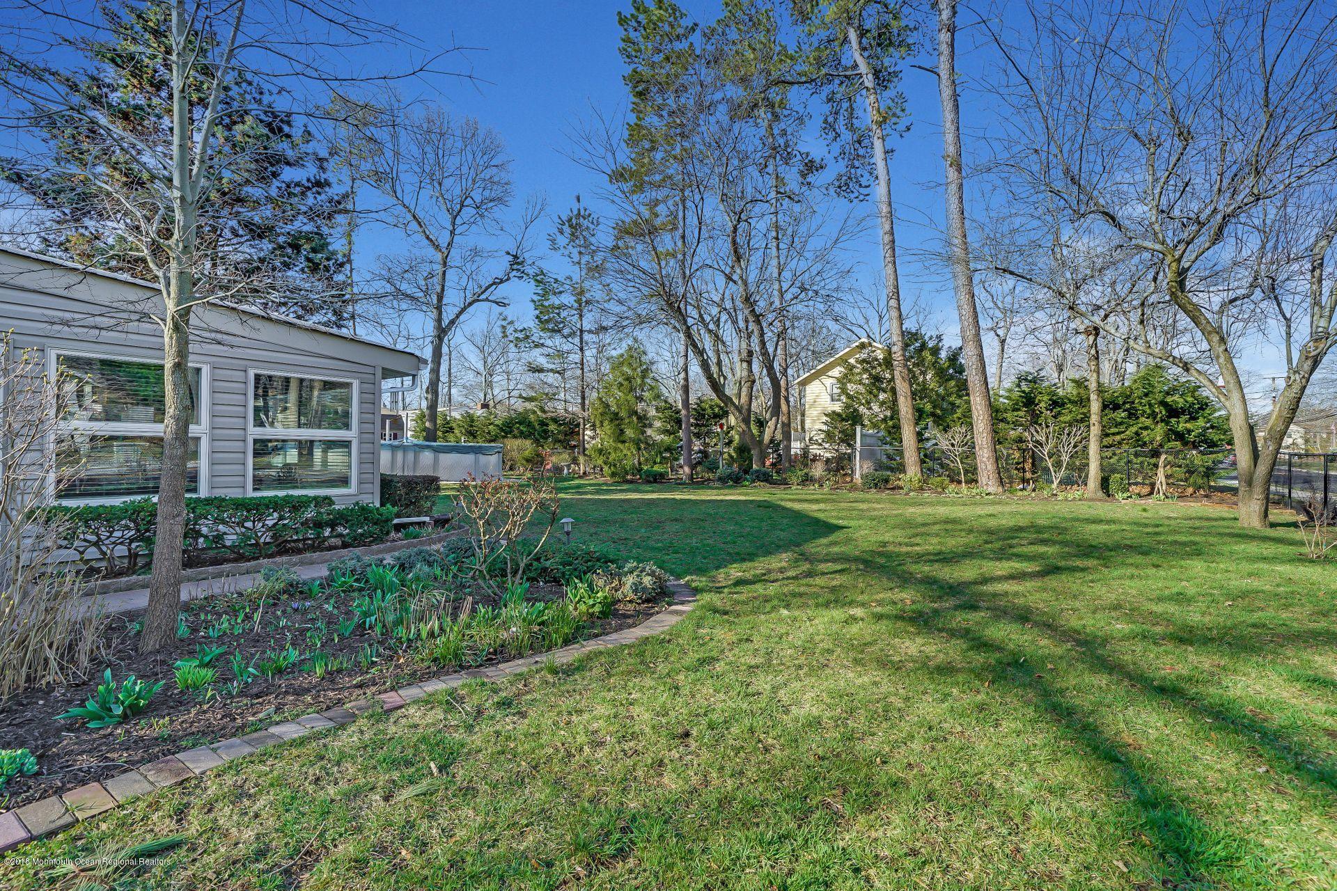 230 Pinecrest Road Oakhurst, NJ 07755 - Photo 32 of 32 47