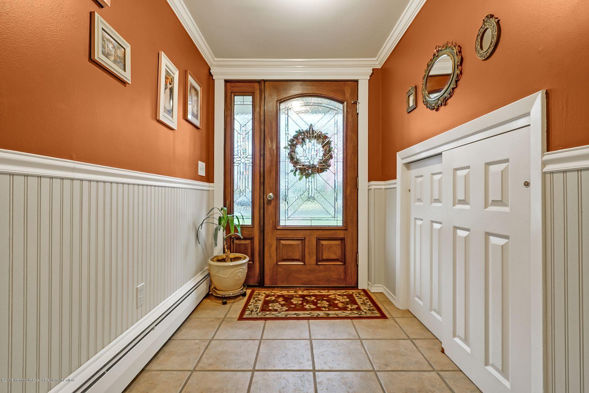 230 Pinecrest Road Oakhurst, NJ 07755 - Photo 5 of 32 1