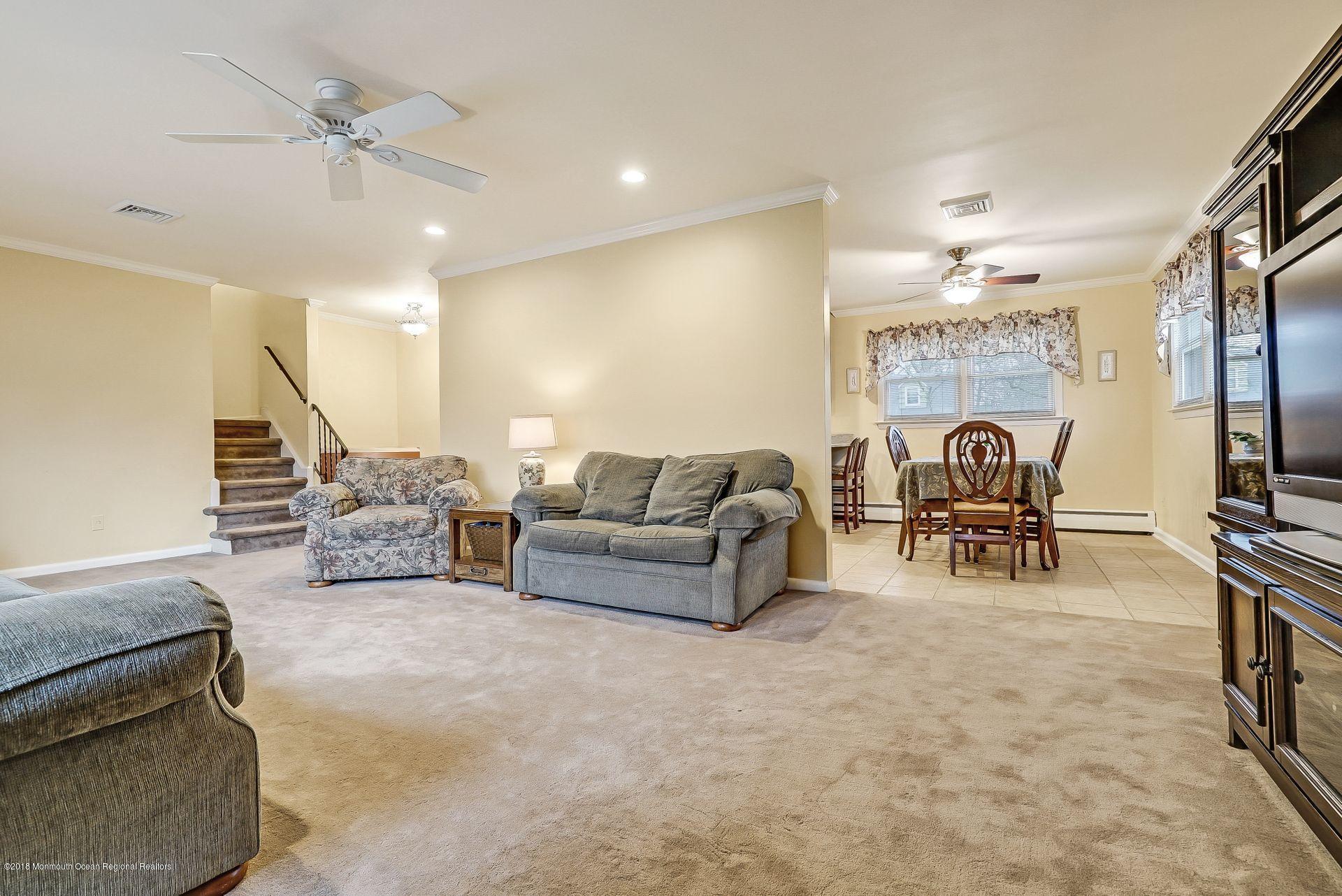 230 Pinecrest Road Oakhurst, NJ 07755 - Photo 8 of 32 12