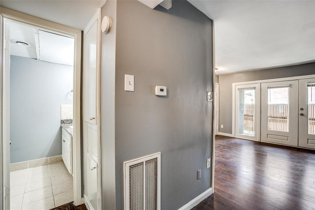 3938 West Alabama Street, Unit 8 Houston, TX 77027 - Photo 10 of 23 bathroom located off living room