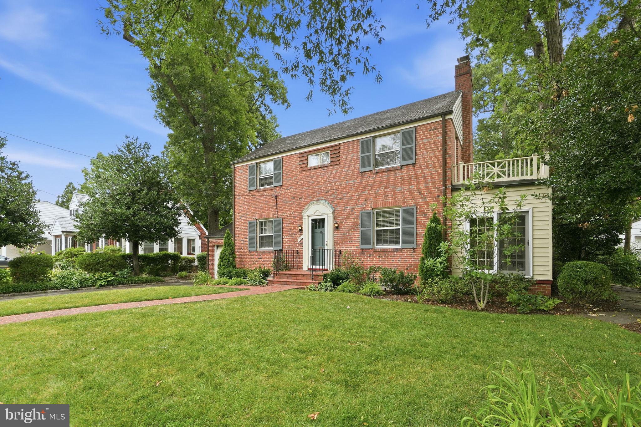 1251 South Oakcrest Road Arlington, VA 22202 - Photo 3 of 57