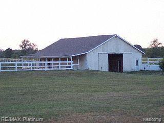 14400 Pierce Road Byron, MI 48418 - Photo 4 of 12 Barn