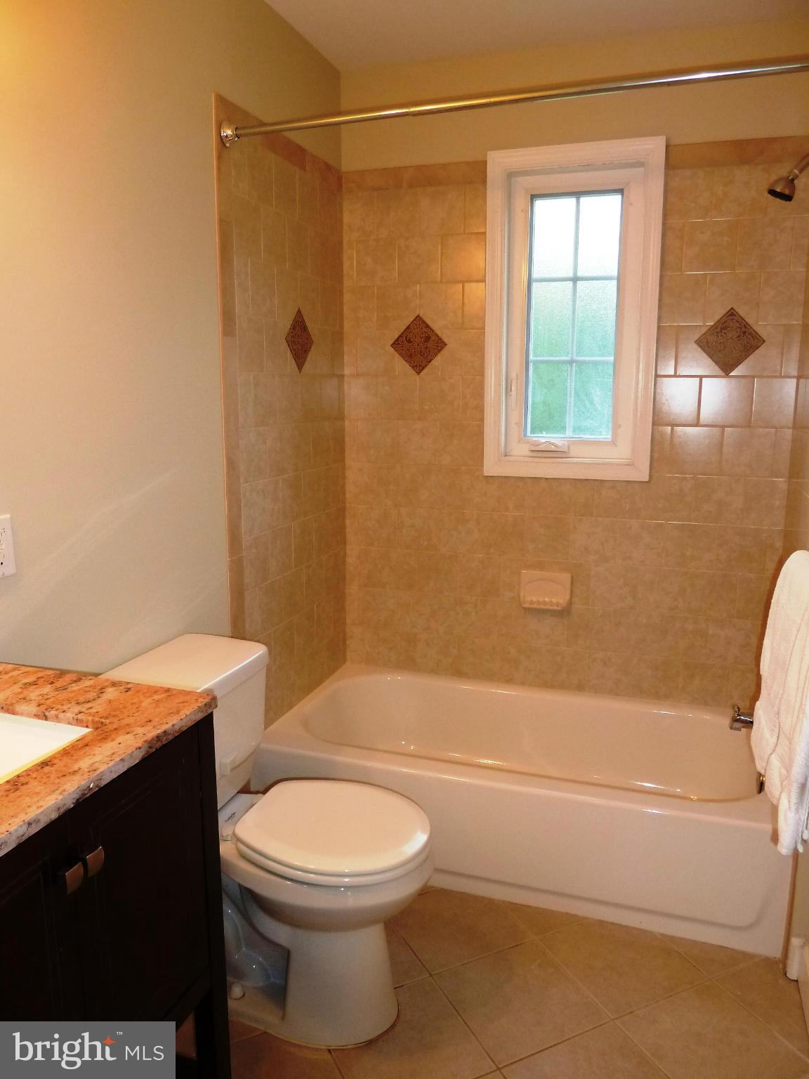 2207 Dexter Avenue Silver Spring, MD 20902 - Photo 15 of 23 Main level full bathroom