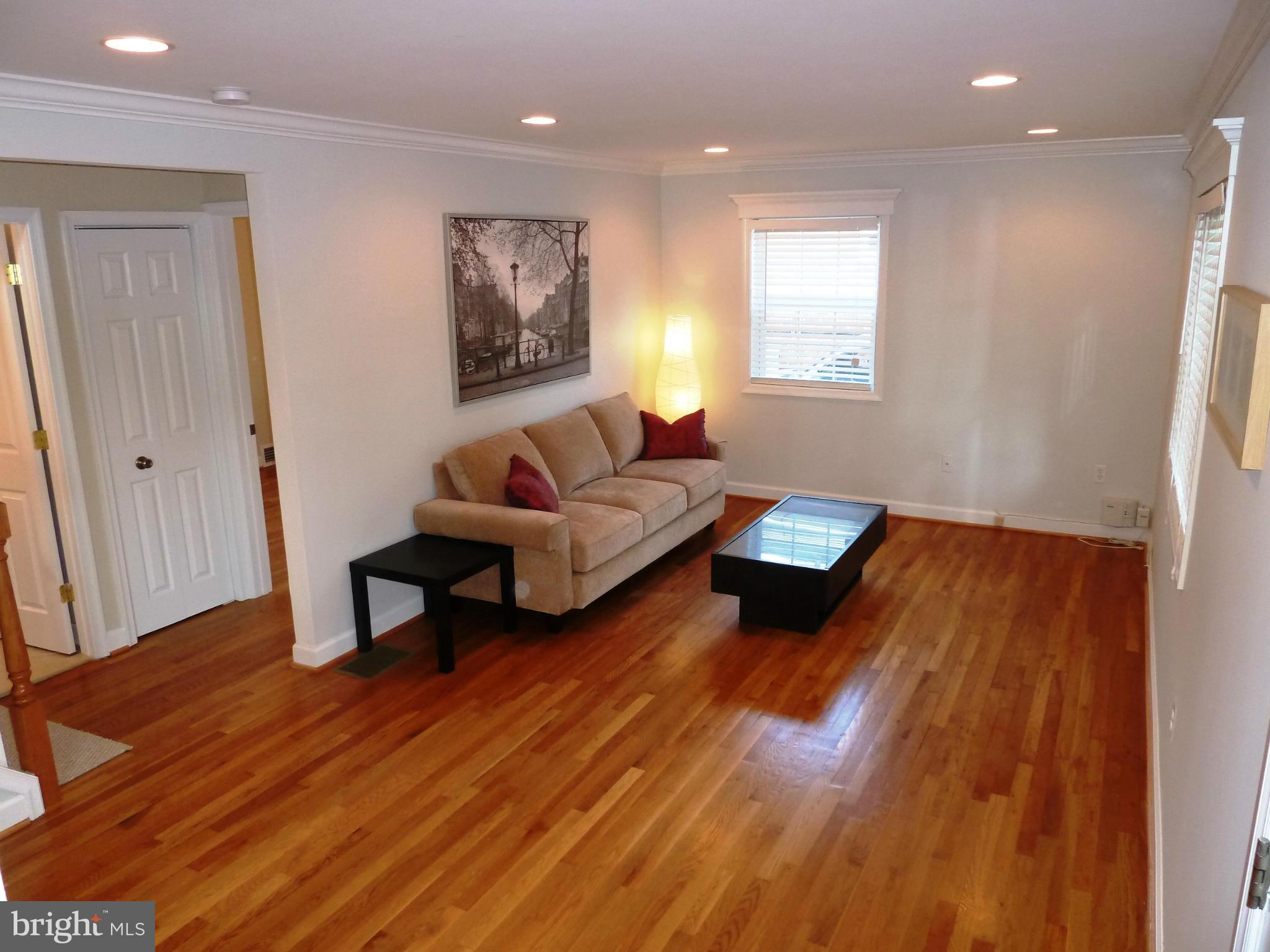 2207 Dexter Avenue Silver Spring, MD 20902 - Photo 3 of 23 Living Room