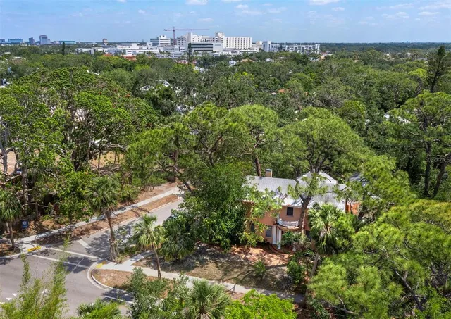 $1,650,000 | 2315 McClellan Parkway, Sarasota, FL 34239