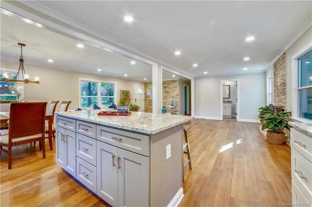 3555 Woodleaf Road Charlotte, NC 28205 - Photo 14 of 33