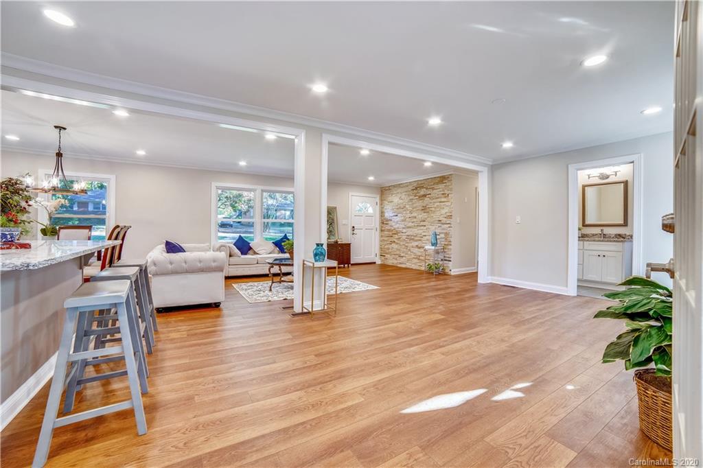 3555 Woodleaf Road Charlotte, NC 28205 - Photo 15 of 33