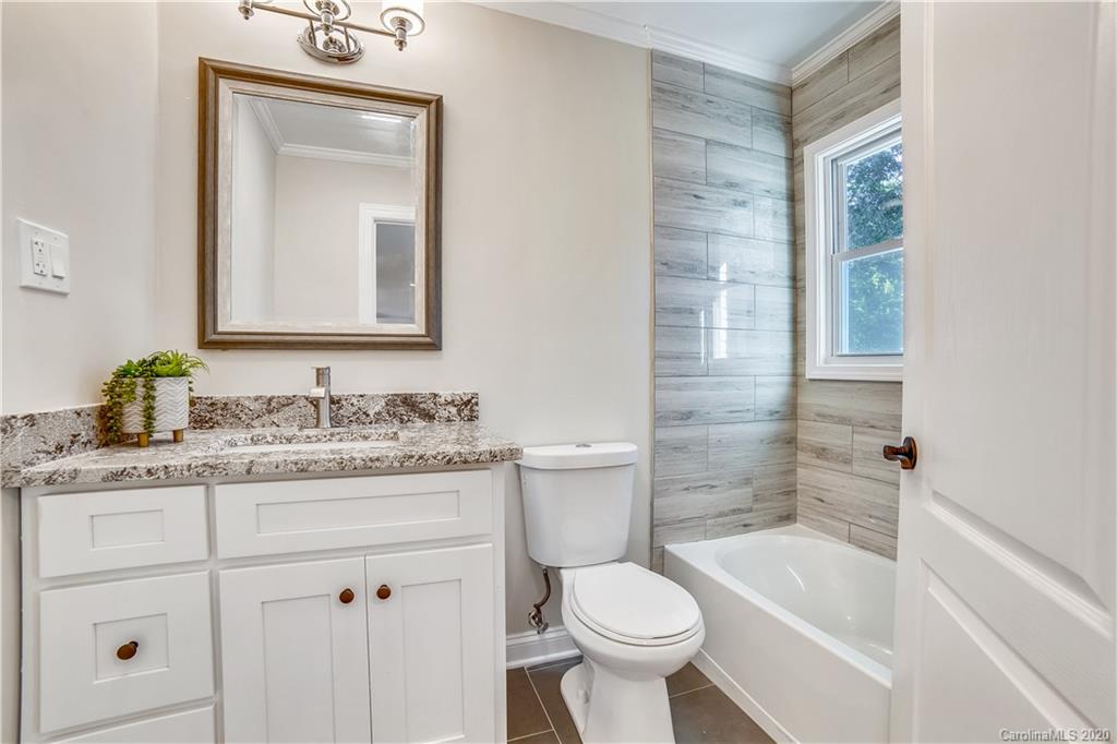 3555 Woodleaf Road Charlotte, NC 28205 - Photo 17 of 33
