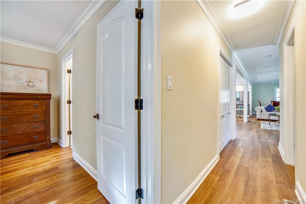 3555 Woodleaf Road Charlotte, NC 28205 - Photo 19 of 33