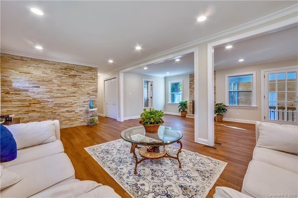 3555 Woodleaf Road Charlotte, NC 28205 - Photo 7 of 33