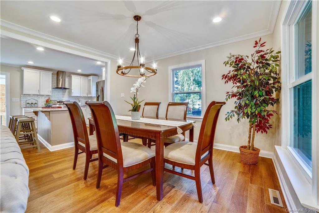 3555 Woodleaf Road Charlotte, NC 28205 - Photo 10 of 33