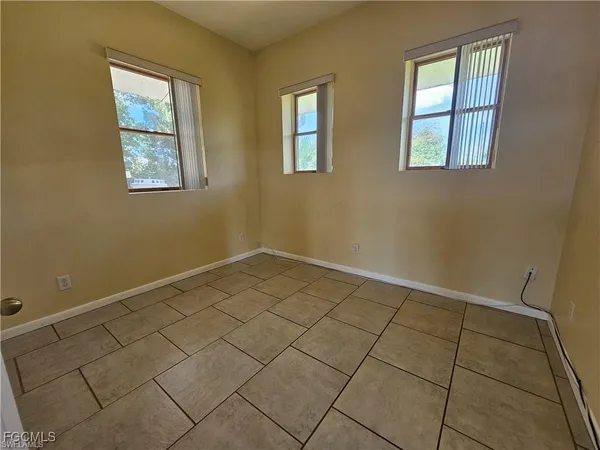 $3,200 | 4942 Fort Denaud Road, Fort Denaud, FL 33935