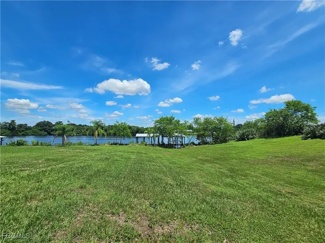 $3,000 | 4942 Fort Denaud Road, Fort Denaud, FL 33935