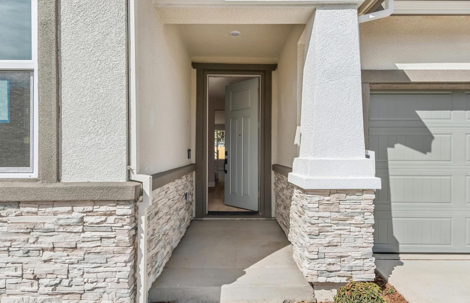 1390 Romey Drive Lincoln, CA 95648 - Photo 5 of 61 Gallery Image 5