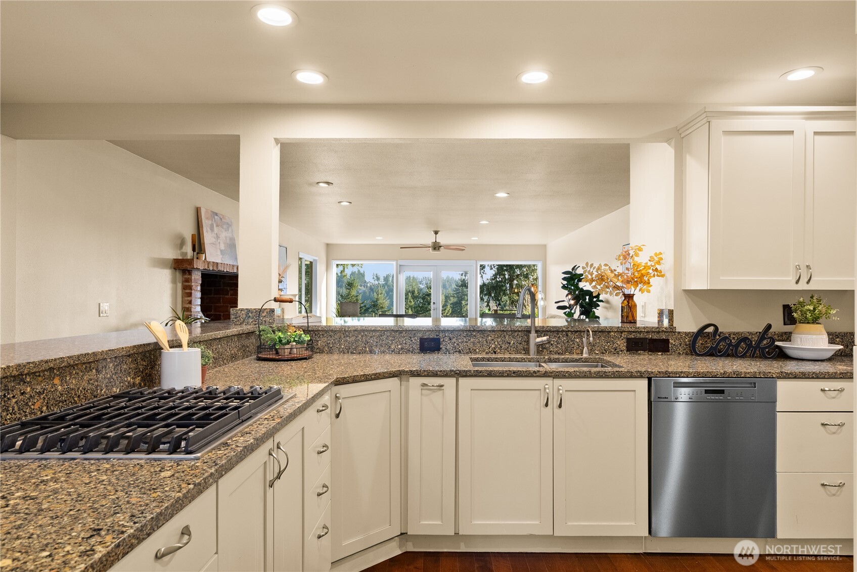 3916 Rosedale Street Northwest Gig Harbor, WA 98335 - Photo 12 of 36