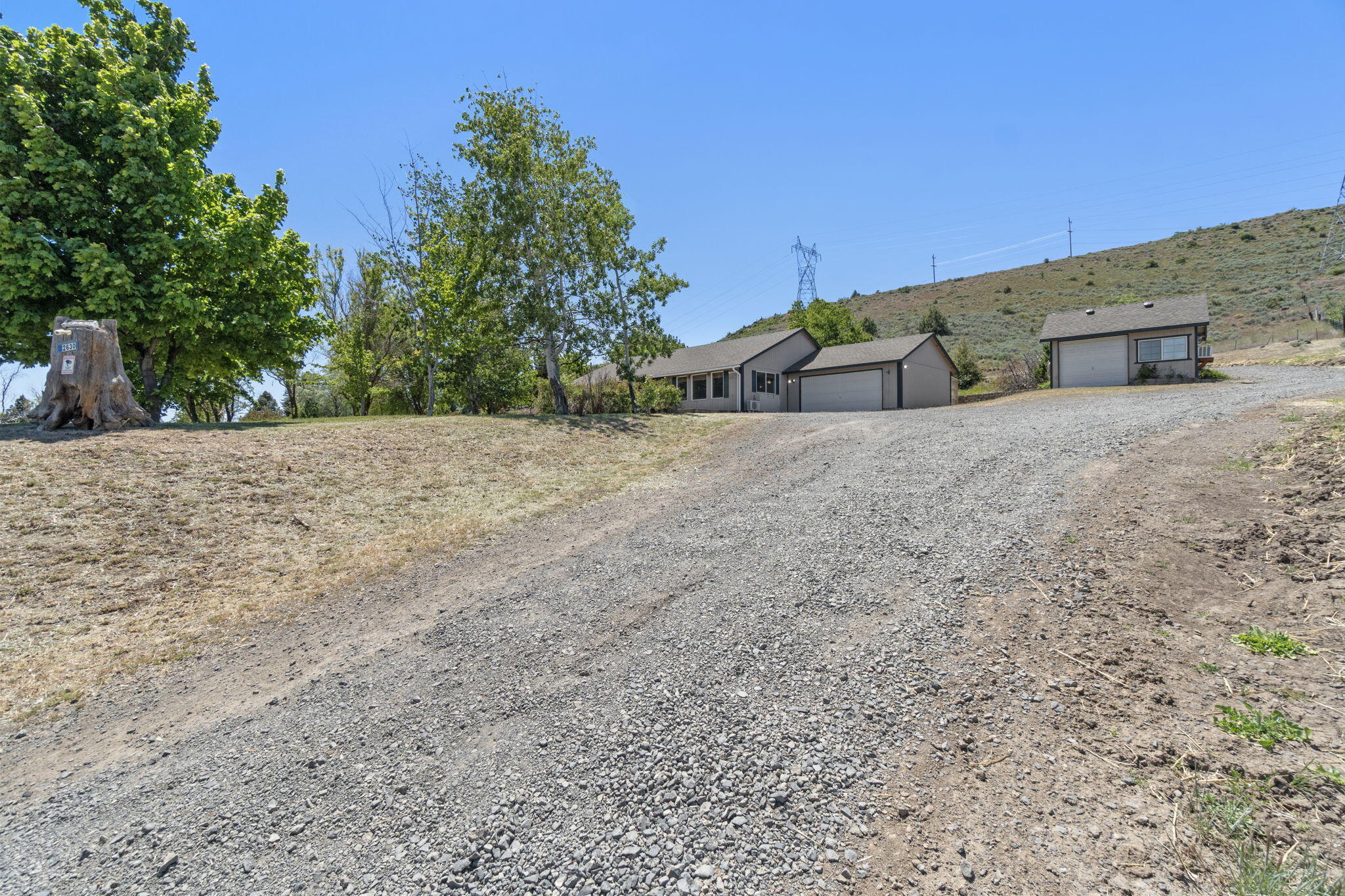 2630 Frontage Road Klamath Falls, OR 97601 - Photo 11 of 72