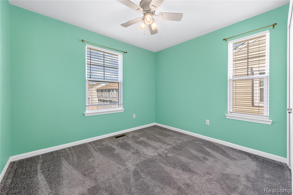 591 Parkside Way, Unit 16 Ferndale, MI 48220 - Photo 21 of 35