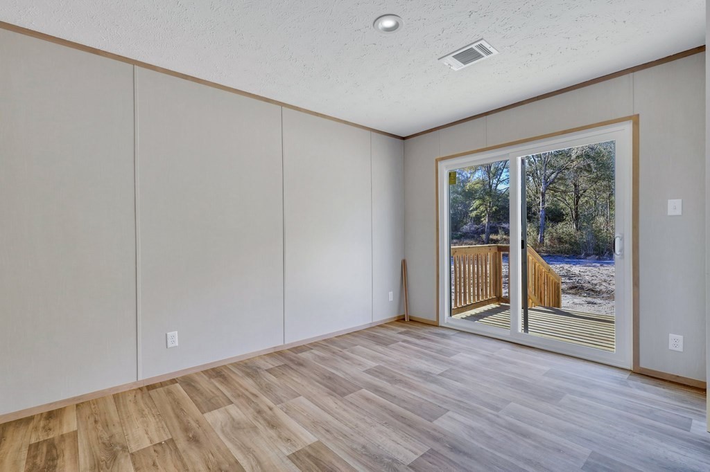 128 Three C Road Jesup, GA 31545 - Photo 12 of 29