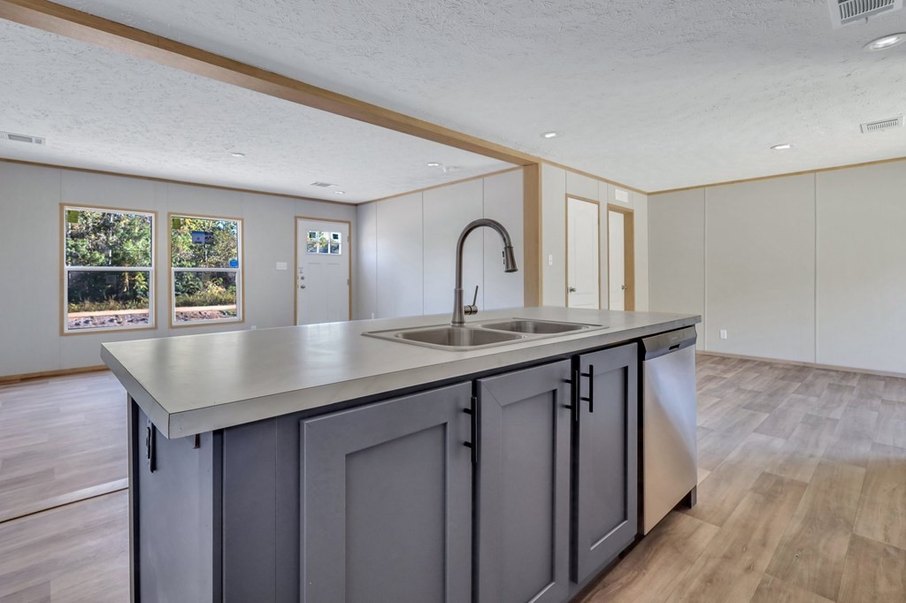 128 Three C Road Jesup, GA 31545 - Photo 5 of 29