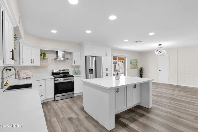 $2,595 | 301 North 87th Street, Mesa, AZ 85207