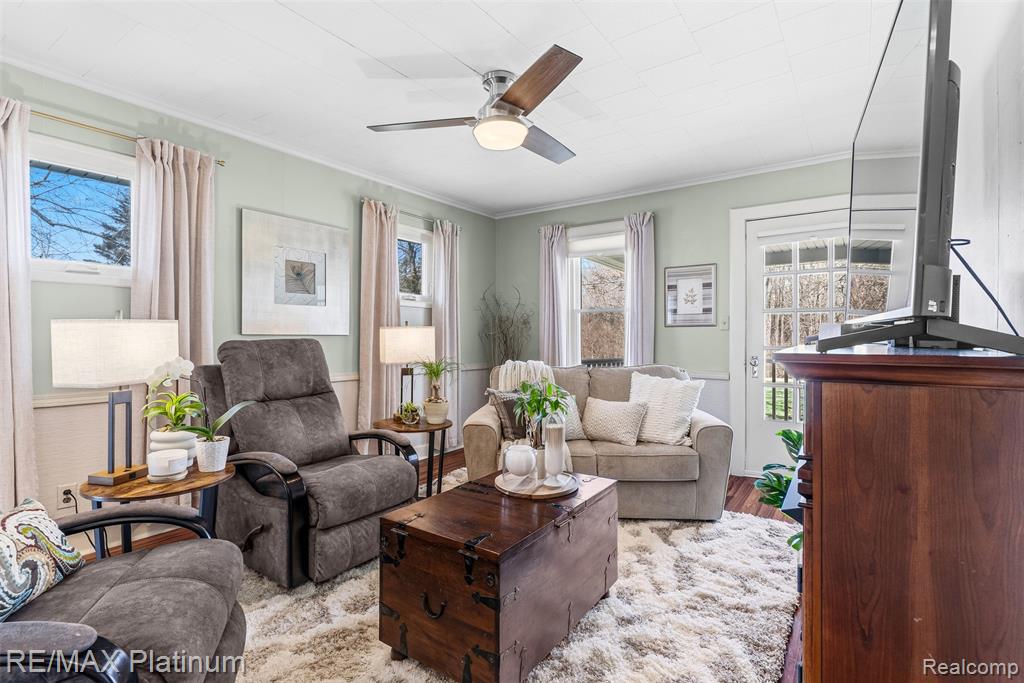 11124 White Lake Road Fenton, MI 48430 - Photo 16 of 26 Gallery Image 16