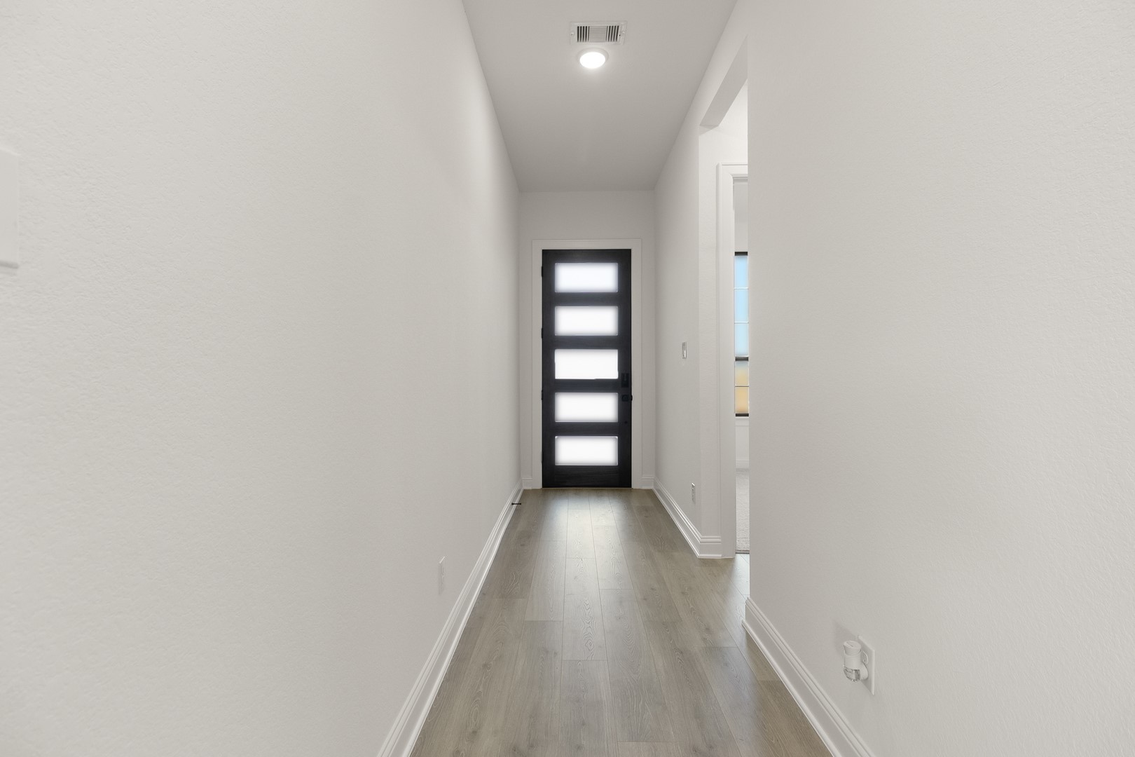 18811 Wild Raspberry Drive Hockley, TX 77447 - Photo 5 of 33 Foyer