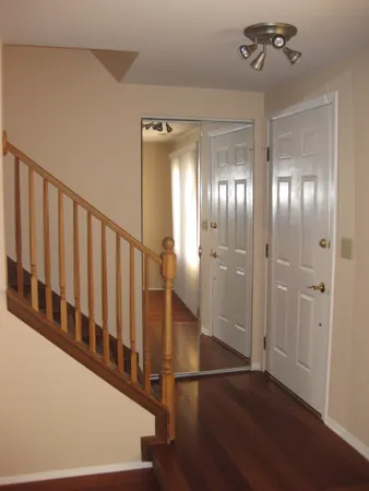 $2,300 | 429 Pacific Court, Wheeling, IL 60090