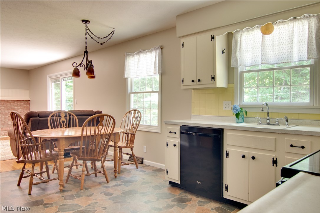 2255 Woodpark Road Fairlawn, OH 44333 - Photo 6 of 28