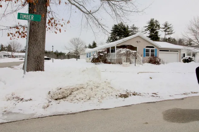 $375,000 | 23 Timber Trail, Sandown, NH 03873