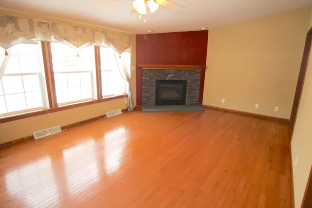 $375,000 | 23 Timber Trail, Sandown, NH 03873