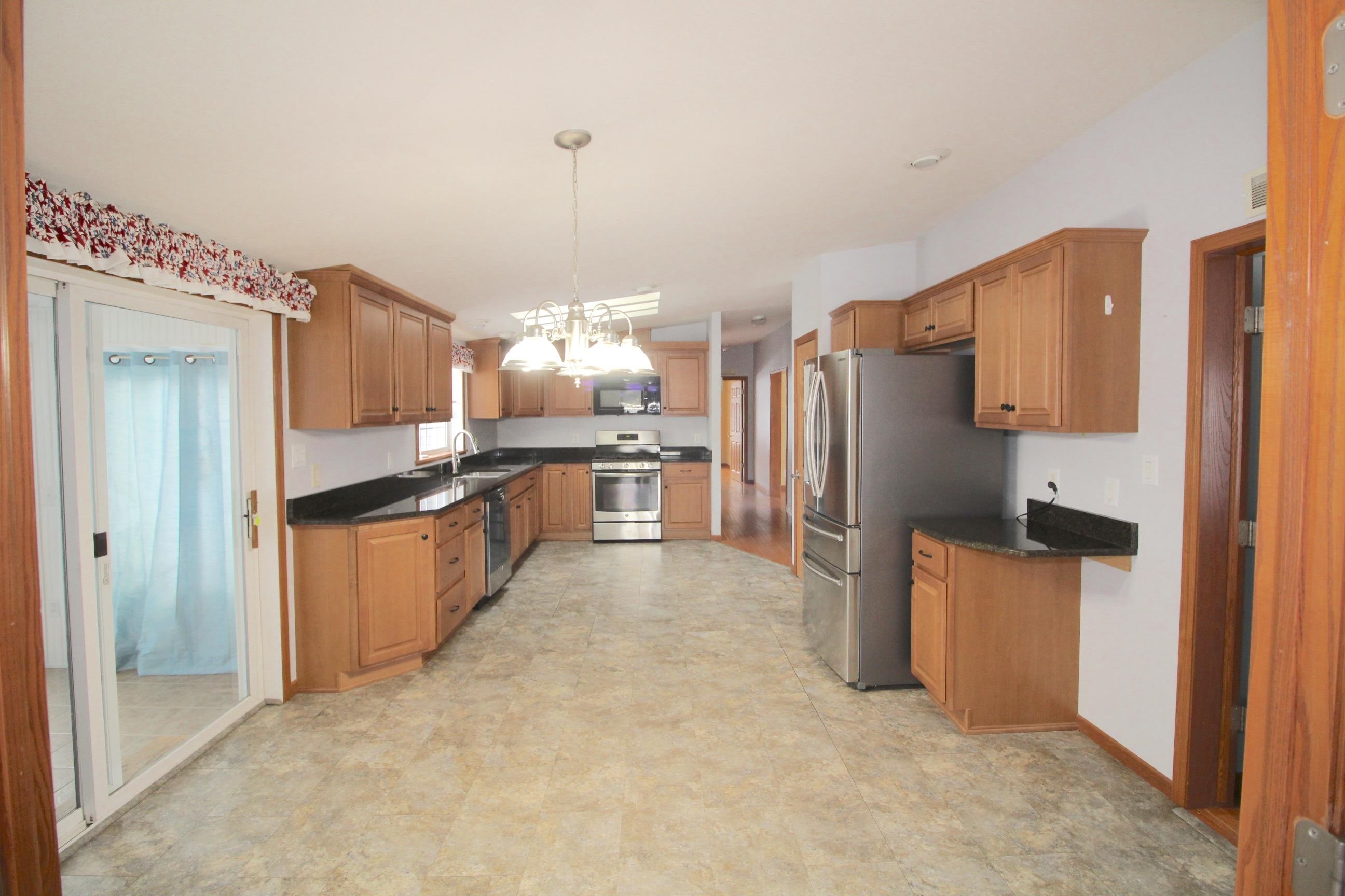 23 Timber Trail Sandown, NH 03873 - Photo 8 of 28