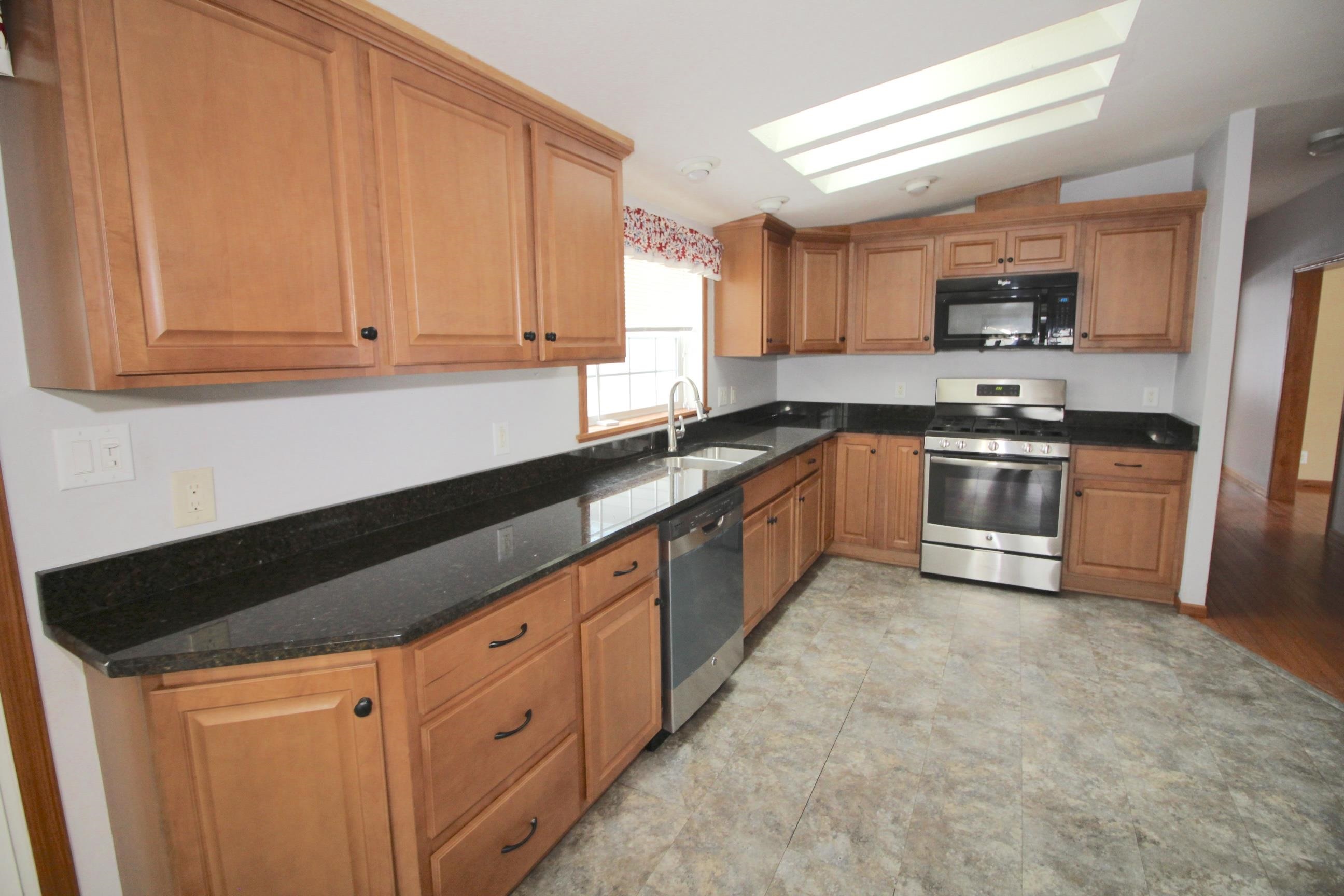 23 Timber Trail Sandown, NH 03873 - Photo 10 of 28