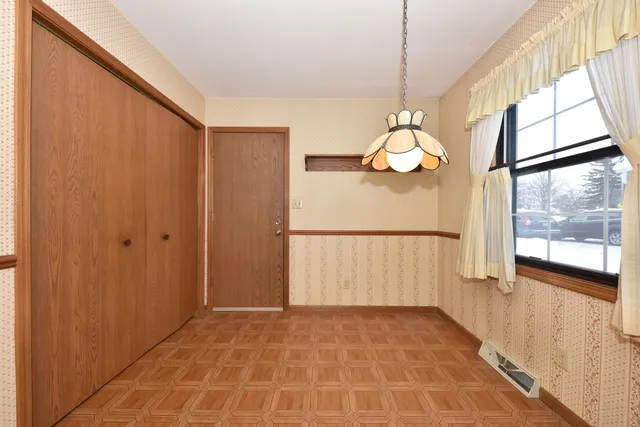 $199,900 | 6427 West Dodge Place, Milwaukee, WI 53220