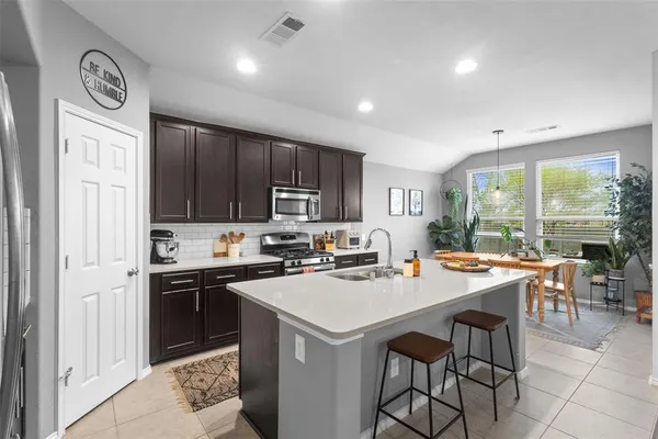 $2,799 | 1913 Kaiser Cove, Argyle, TX 76226