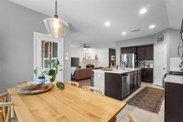 $2,799 | 1913 Kaiser Cove, Argyle, TX 76226