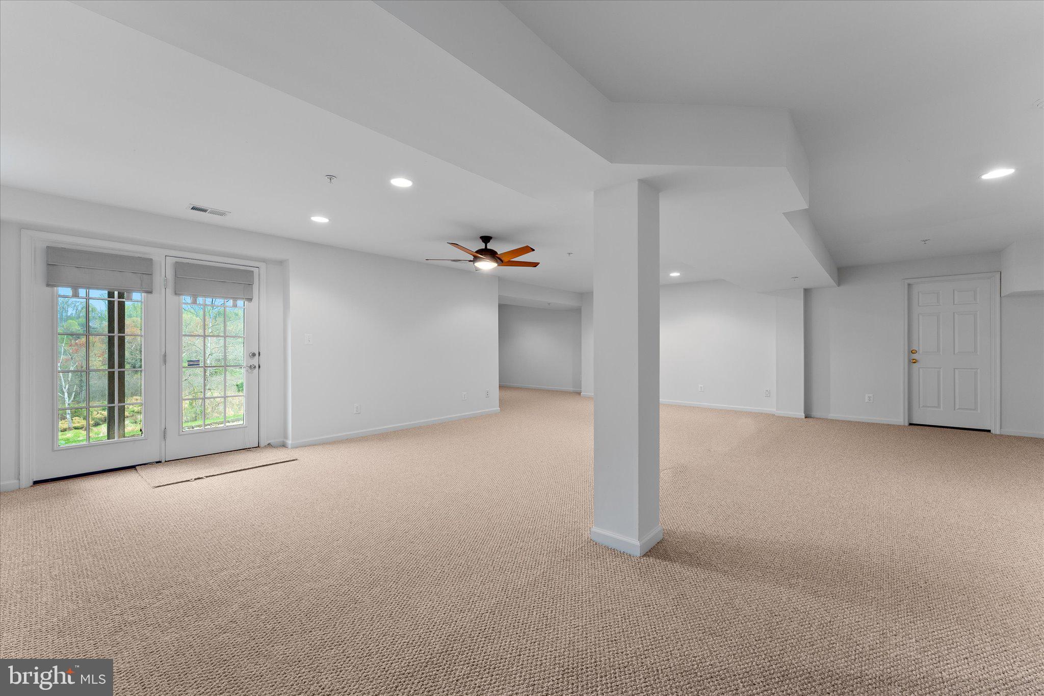 6696 Stream View Lane Warrenton, VA 20187 - Photo 41 of 57 a view of an empty room with window and cabinet