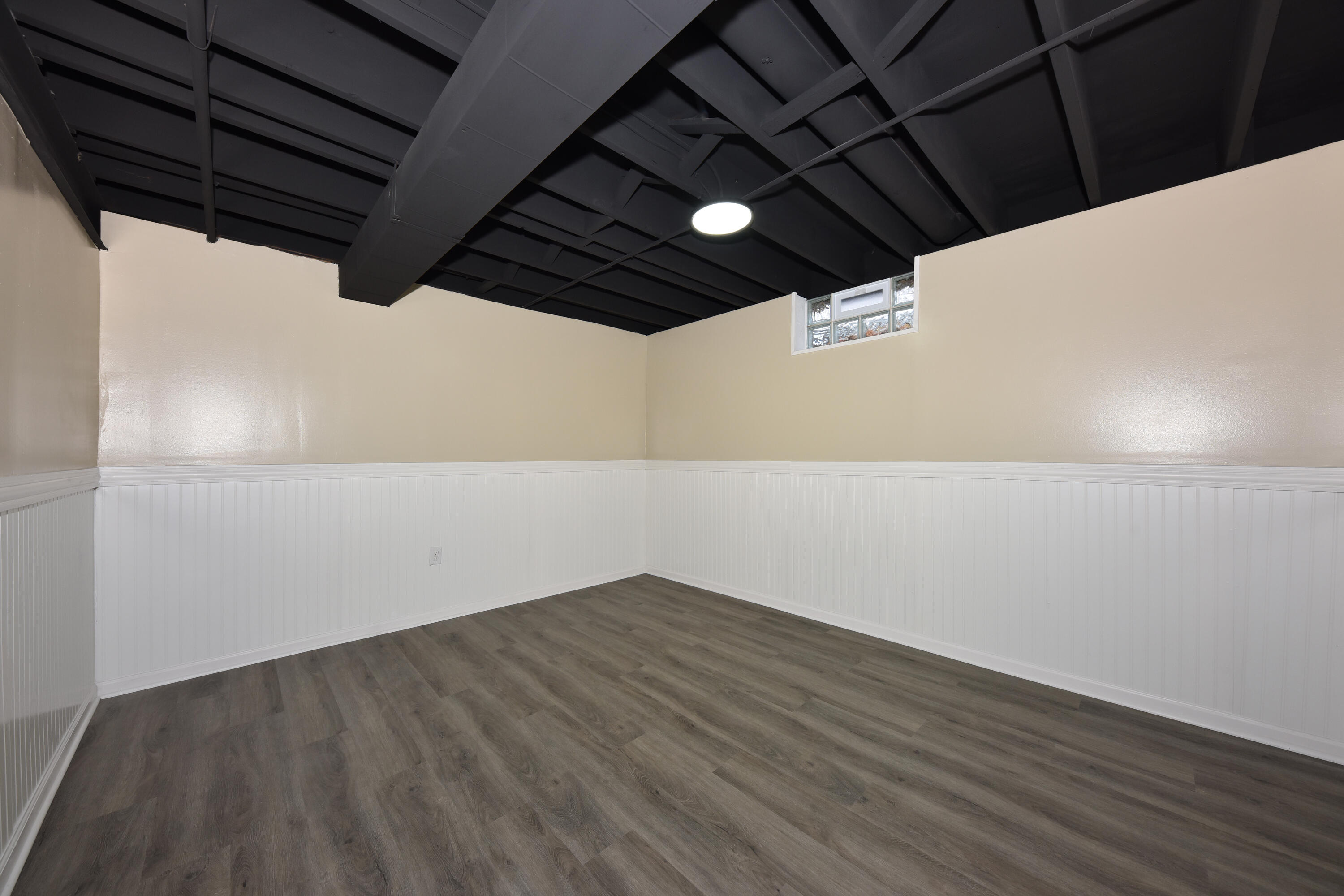 1010 Sunset Ridge Drive West West Bend, WI 53090 - Photo 15 of 36 EUP_5069